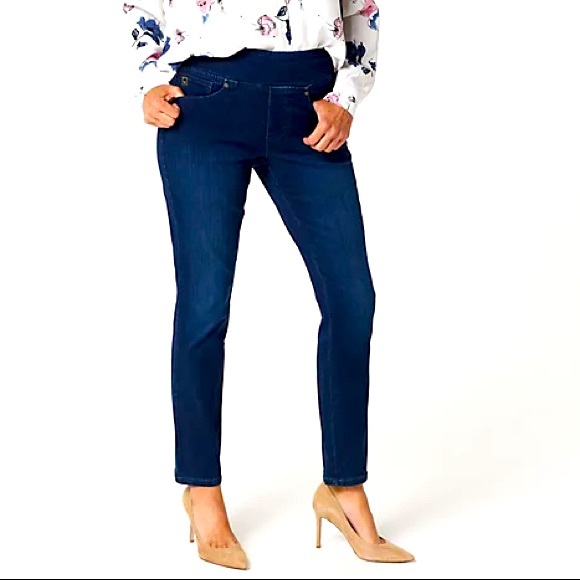Susan Graver Denim - ⛔️SOLD⛔️Belle by Kim Gravel Flexibelle Petite Pull-On Knit Jeans Pants